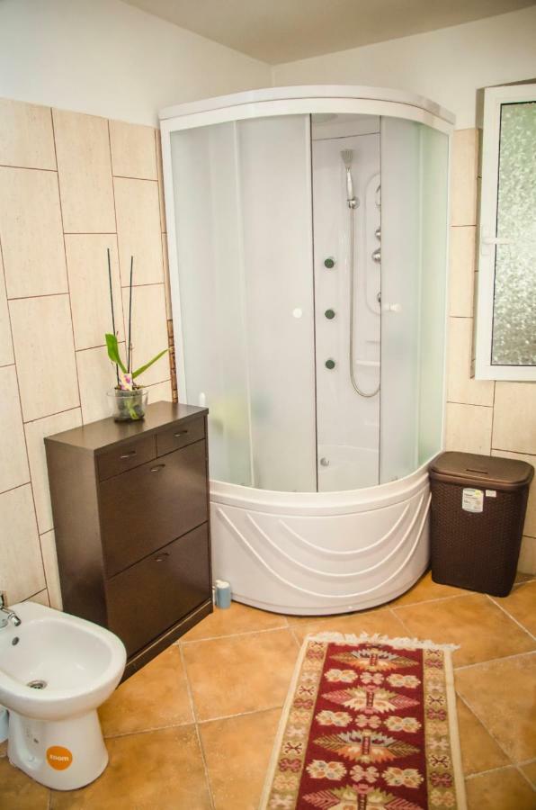 Rîşnov Casa Csikiヴィラ エクステリア 写真